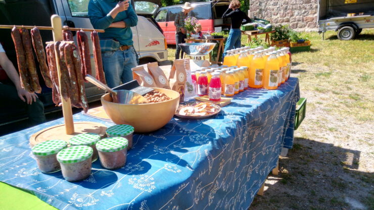 Stegelitzer Wochenmarkt, Foto: Adrian Rompel, Lizenz: Freunde der Feldsteinkirche Stegelitz